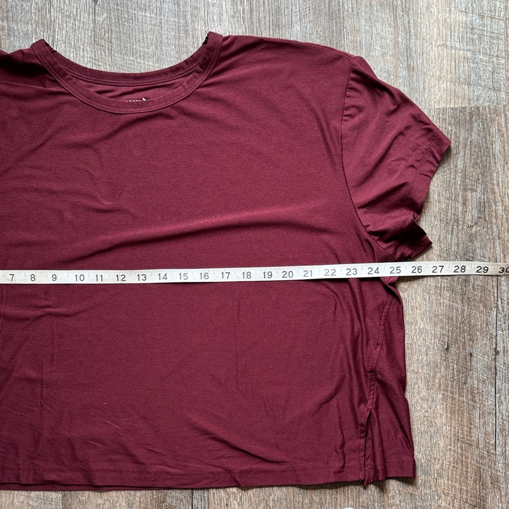 Old Navy Wine Red Boxy Cropped Tee - Picture 4 of 7
